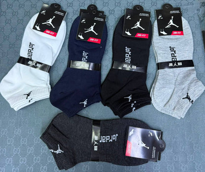 Socks
One packet
35 dhs💛

Zain93
♥️♥️♥️