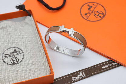 Hermes Bracelet
Super Master
105 dhs🌺
With Full Packing.

Zain33
♥️♥️♥️