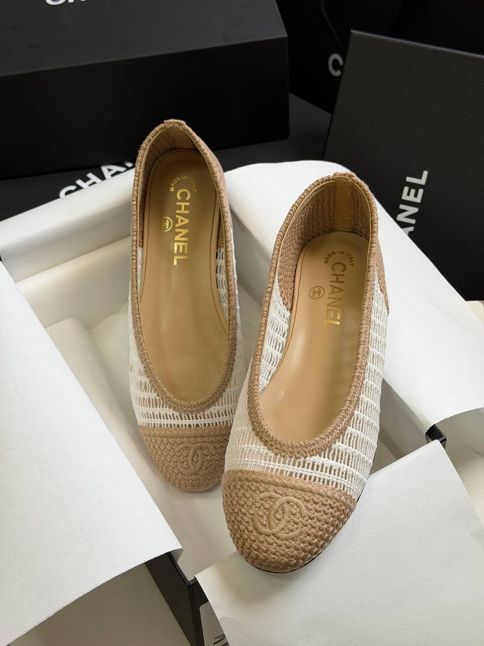 Chanel 
𝑨𝑨𝑨 𝑸𝒖𝒂𝒍𝒊𝒕𝒚
𝑺𝒊𝒛𝒆 𝟑𝟔 𝒕𝒐 𝟒2 
450 dhs✅

Zain81
♥️♥️♥️