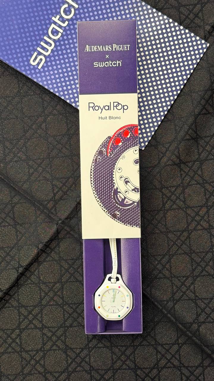 AP x Swatch Royal Pop Collection
*NEW stock* 🚨 
380 dhs✅
With full packing 🎁

Zain280
♥️♥️♥️