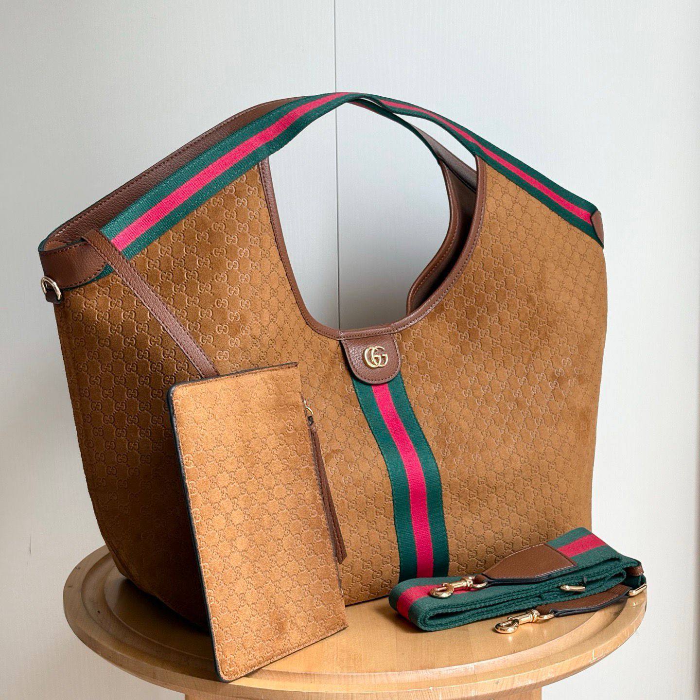 Gucci
Master
280 dhs❣️

Zain39
♥️♥️♥️