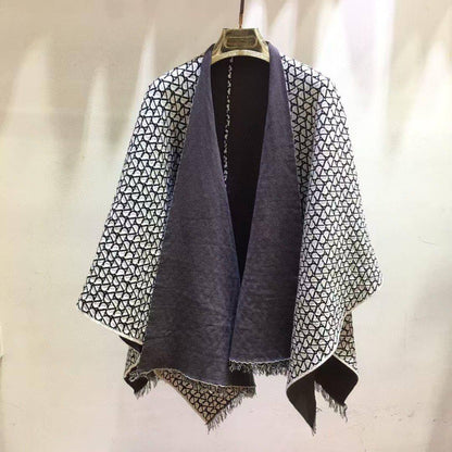 For winter big scarf 🛍️🧚‍♀️🧚‍♀️
Free size 
160 dhs🪙💕
Master Good pualiit

Zain231
♥️♥️♥️