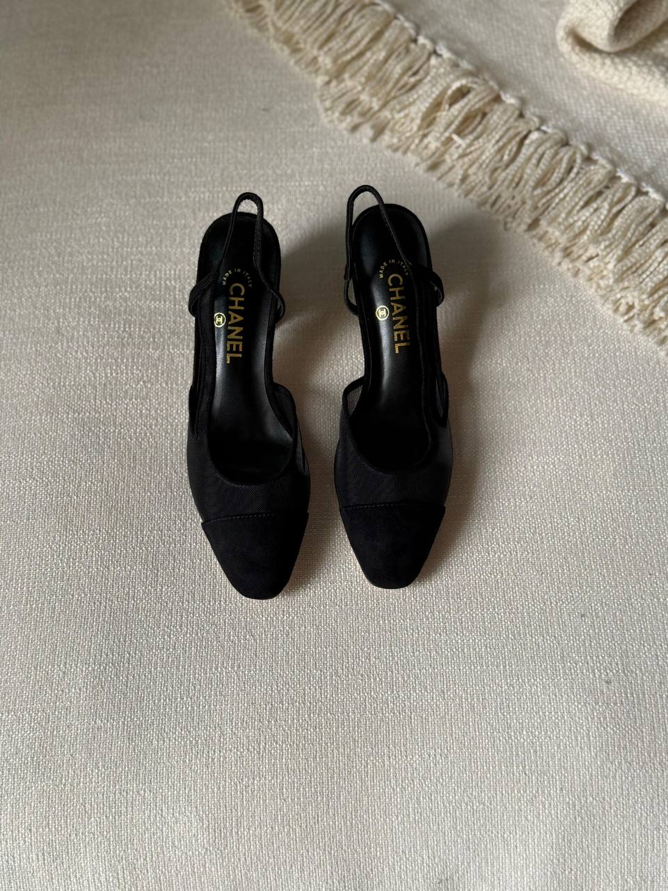 Chanel
AAA Quality
Size 36 to 41
450 dhs✅

Zain288
♥️♥️♥️