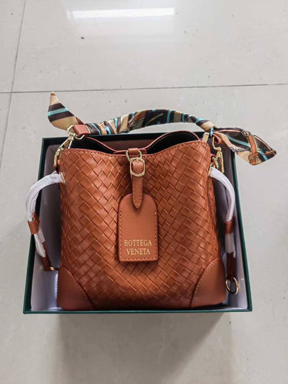Bottega

withbox 
🎁🎁🎁

105 dhs🪙🌨️

Zain143
♥️♥️♥️