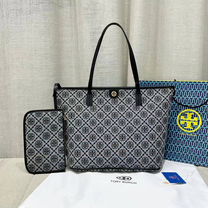 Tory Burch
Size:45×17×30 
100 dhs🪙🖤

Zain114
♥️♥️♥️