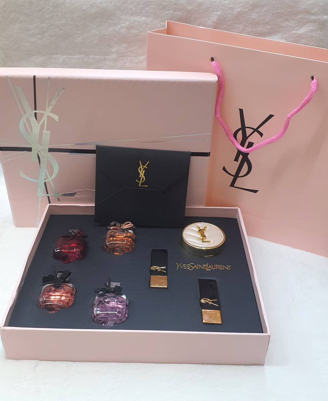 Perfume Boxes
90 dhs✅

Zain64
♥️♥️♥️