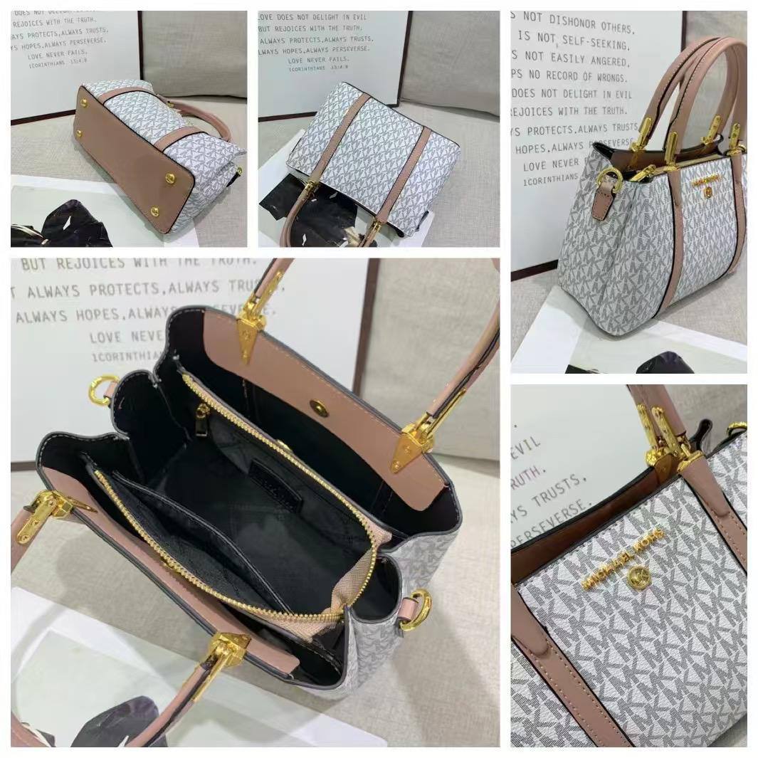 MK
90 dhs🪙💕 

with box 
🎁🎁🎁

high quality

Zain26
♥️♥️♥️