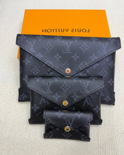 LV     3-piece set

Size  26cm/16/10

With box
80 dhs🇦🇪🇦🇪

Zain04
♥️♥️♥️
