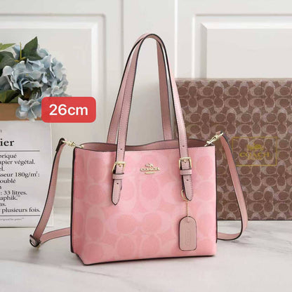 Coach
With box 🎁🎁🎁

110 dhs✅

Zain168
♥️♥️♥️