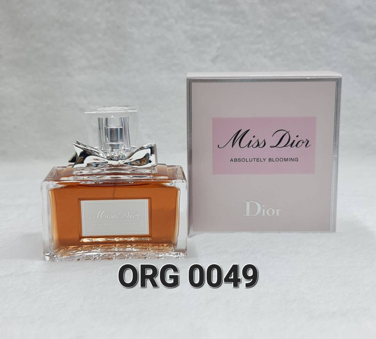 Mixed perfumes 

50 dhs🇦🇪🇦🇪

Zain64
♥️♥️♥️