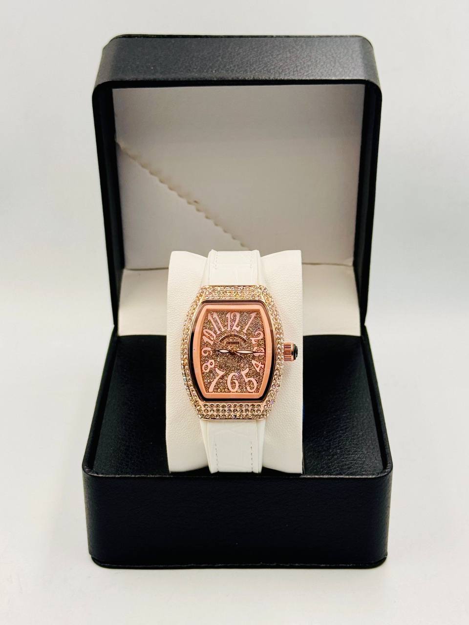 FRANCK MULLER Ladies*🤩🤩
*Offer price 
65 dhs✅

Zain08
♥️♥️♥️