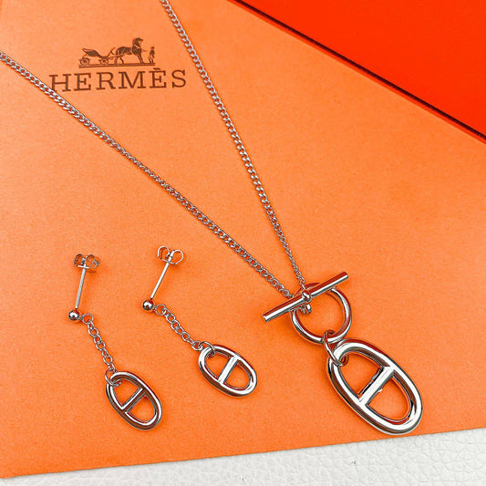_*HERMES*_  💫✨
    _*NECKLACE*_
       *EARRING*
   _*80*_ *Aed* 💰
         _*WITH*_
           _*Box*_📦🎁🎁🎁

Zain89
♥️♥️♥️