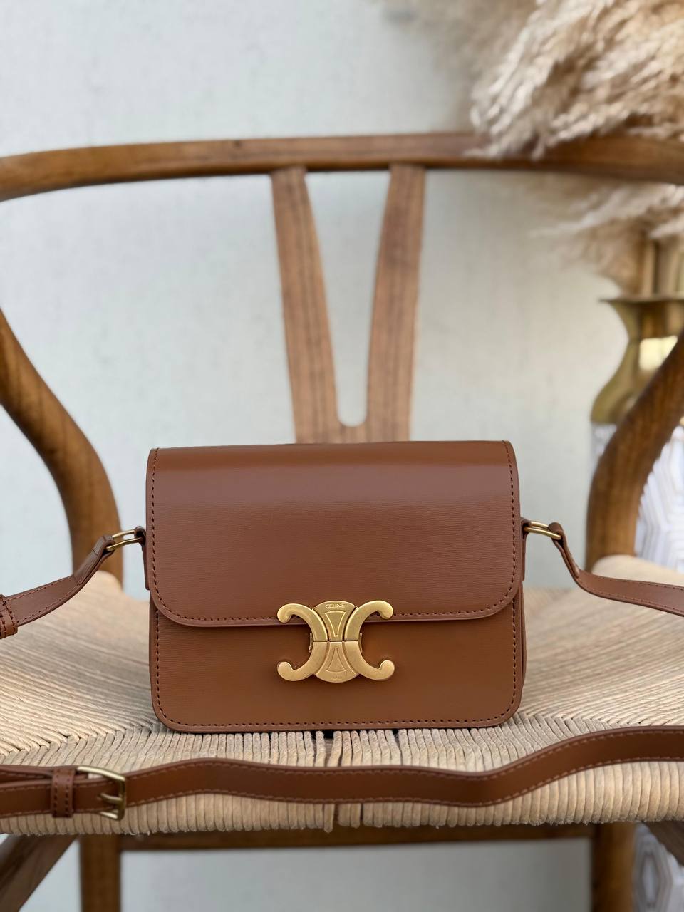 CELINE

18cm
310 dhs🇦🇪

22cm
330 dhs🇦🇪

Top quality 
With box🎁

Zain167
♥️♥️♥️