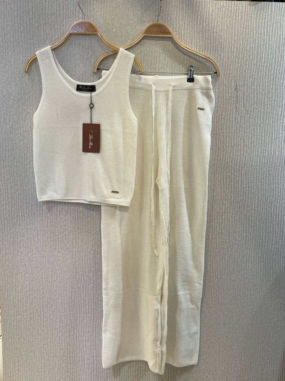 *New collections       
250 dhs🇦🇪🇦🇪
*good  quality  
*Sizes:S M L * 
*AVAILABLE NOW*🥰🛍️🛍️

Zain231
♥️♥️♥️