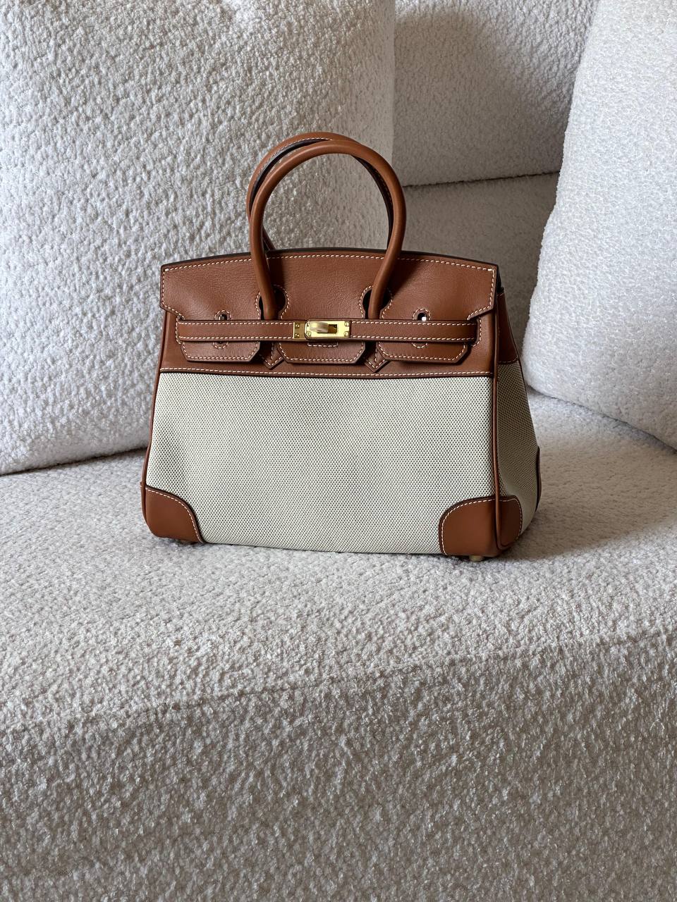 Hermes Birkin toile  25cm💕master quality😍

with box❤️

610 dhs✅

Zain52
♥️♥️♥️
