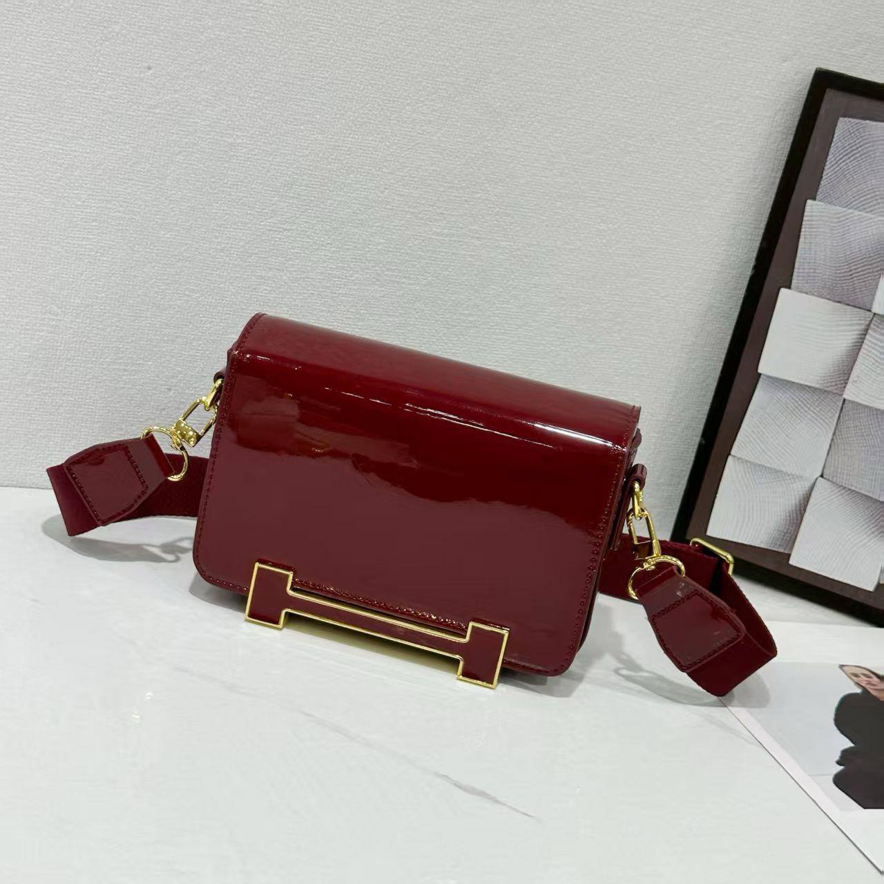 Hermes ✨
Quality 💯

Size20 cm

110 dhs✅

With box 📦

Zain70
♥️♥️♥️
