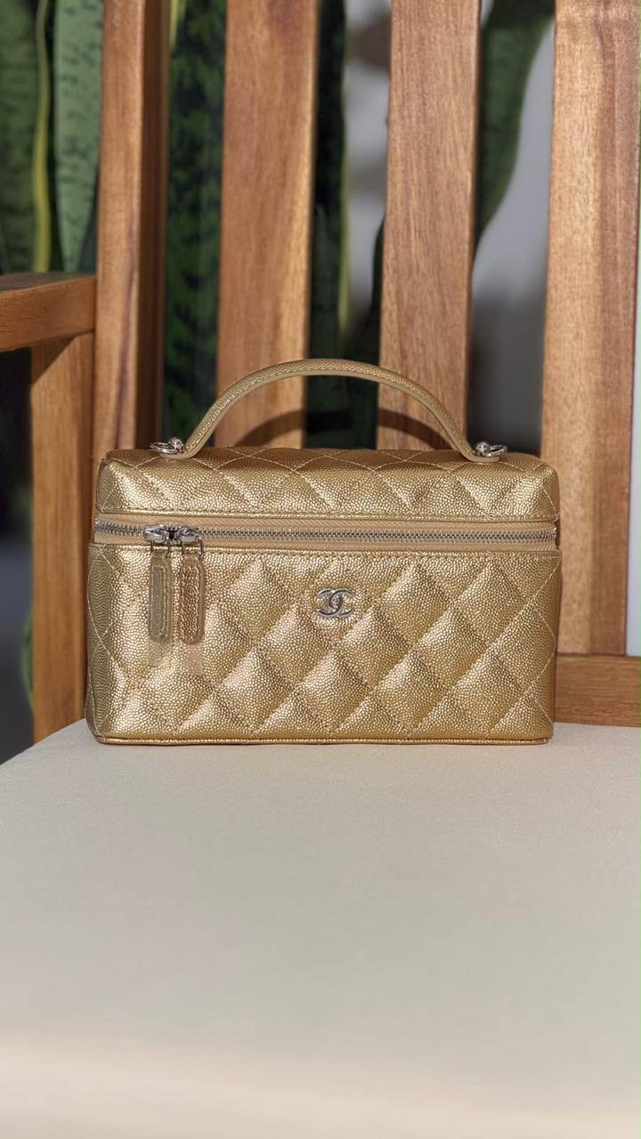 Bags
Super Master Quality ⚡️
Original Packing 🎁
Size 20&25 CM📏
For Price 👇 WhatsApp✅
0568585901 
0507557372
0552275751 Owner Zain 👌

Zain321
♥️♥️♥️