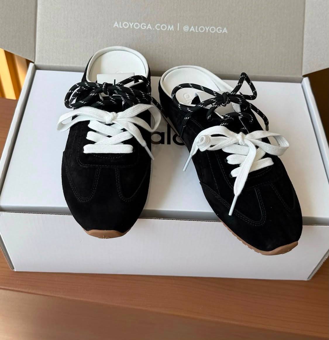 ALO sunset sneaker mule 

36 to 41, 

230 dhs 

Zain196
♥️♥️♥️
