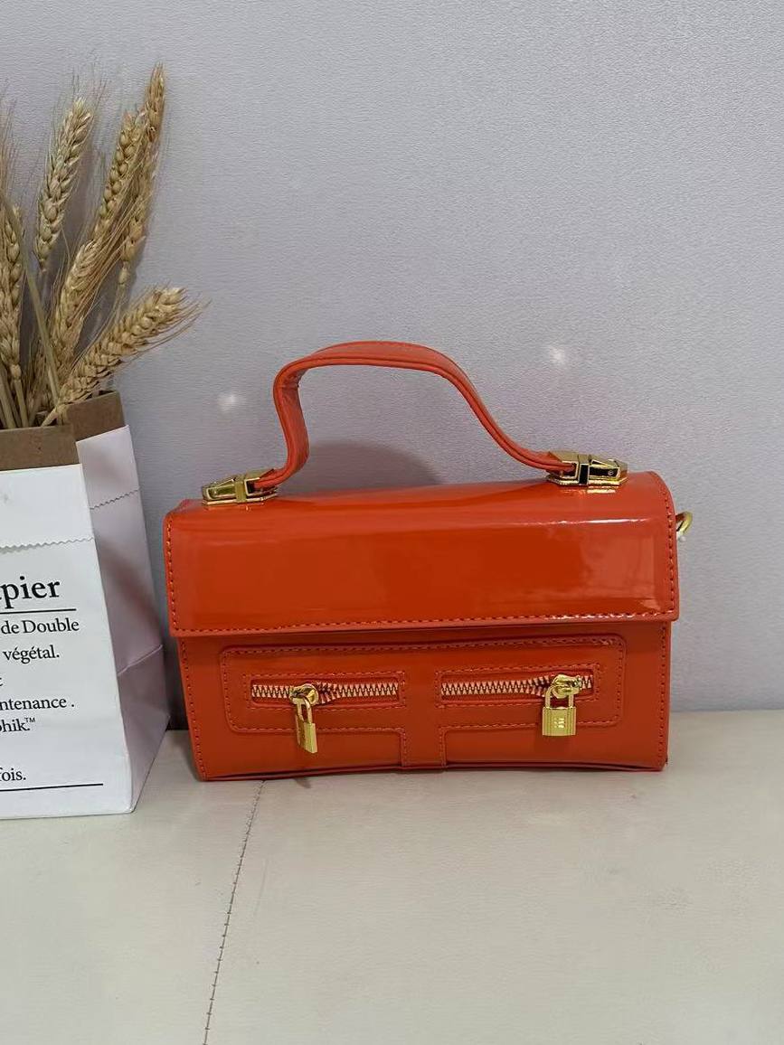 Hermes
65 dhs✅

Zain50
♥️♥️♥️
