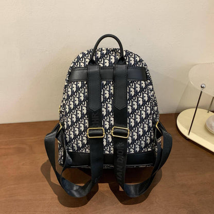 Dior
32*30*13cm
80 dhs❣️

Zain17
♥️♥️♥️