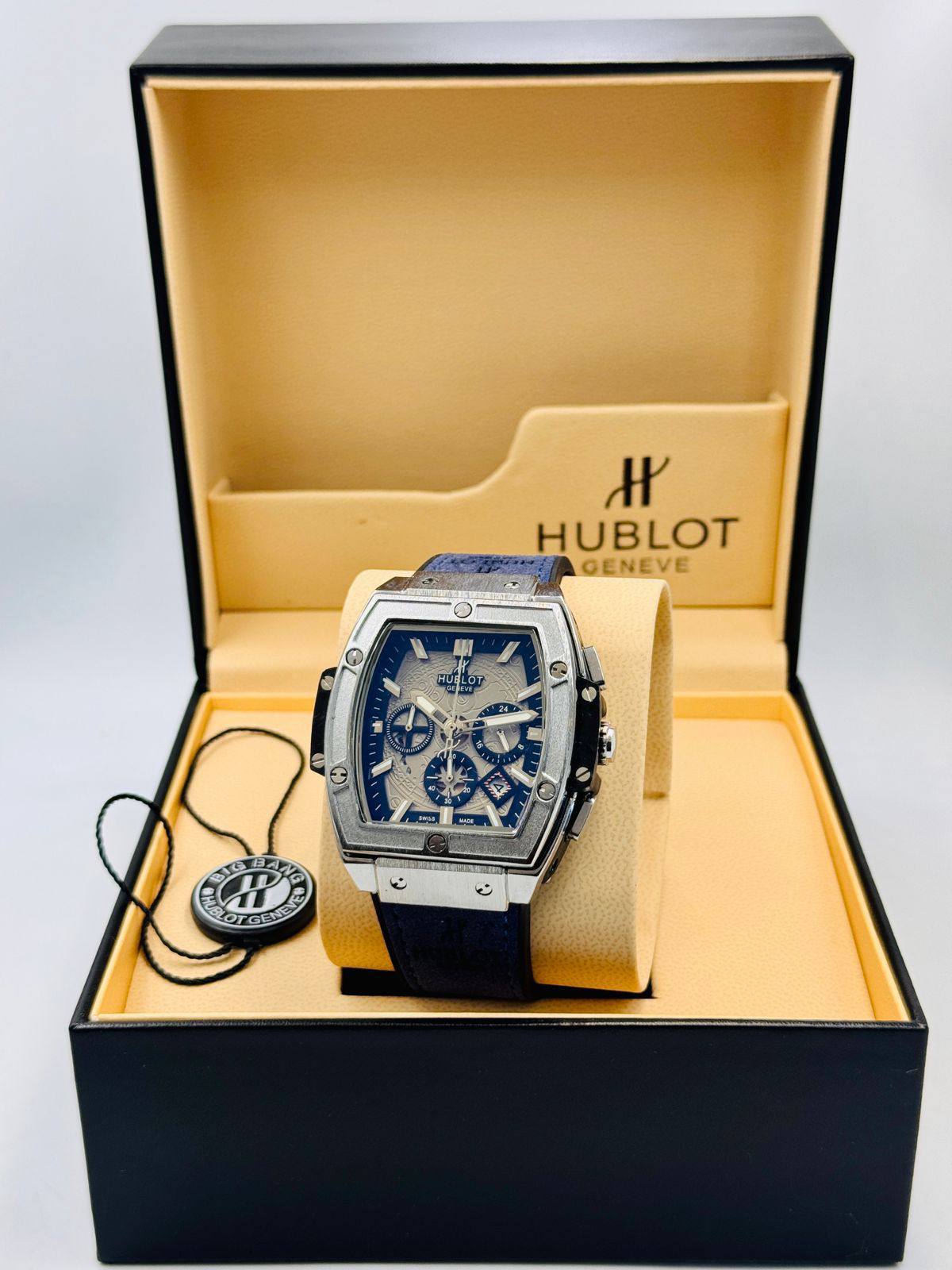 Hublot Men
*New Arrival*🔥
85 dhs🌺

Zain08
♥️♥️♥️