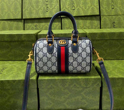 Gucci
19*12*10 

with box 
🎁🎁🎁

95 dhs👑

Zain17
♥️♥️♥️