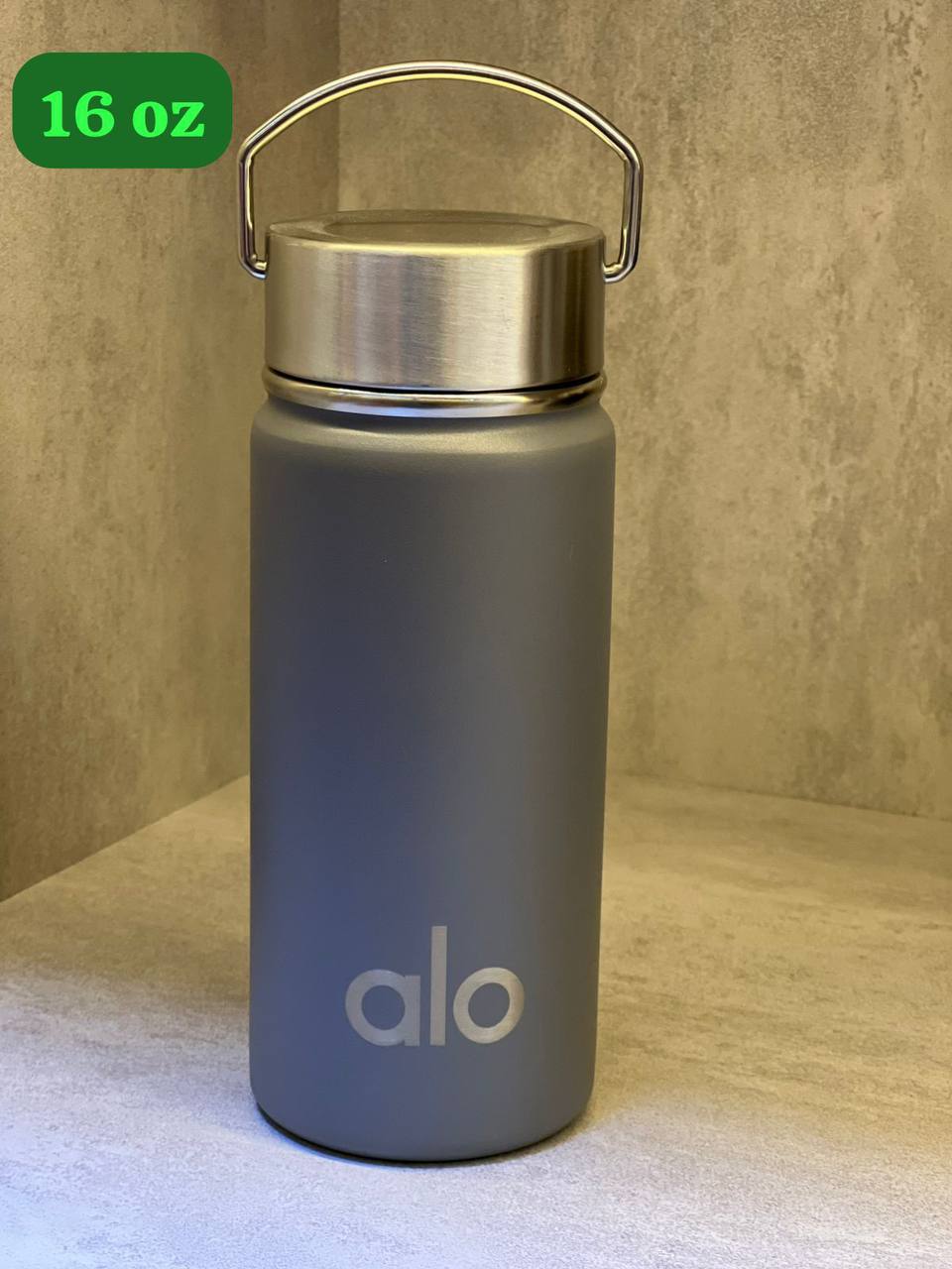 ALO YOGA WATER BOTTLE 
STANLESS STEEL 
65 dhs🪙🌨️

Zain88
♥️♥️♥️