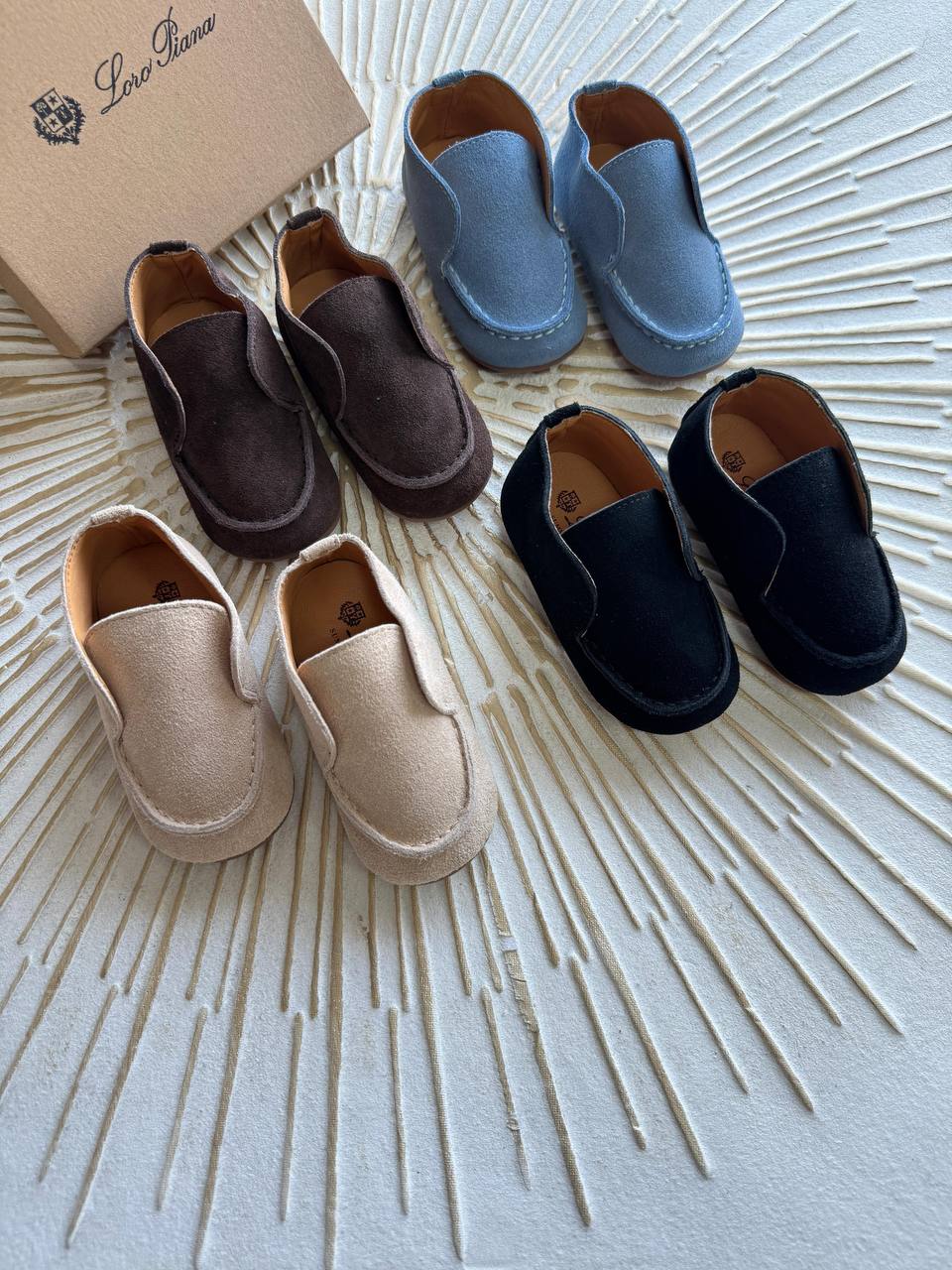 loro piana 
 Super master quality 😍
Size:21To25
250 dhs🪙🌨️

Zain261
♥️♥️