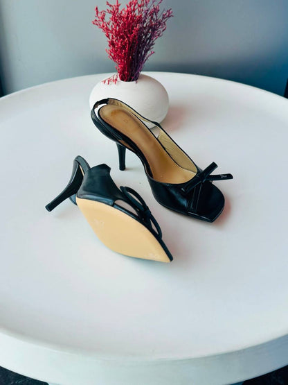 Dior 
*36-41*
_Super master high quality_🪡
450 dhs✅

Zain176
♥️♥️♥️