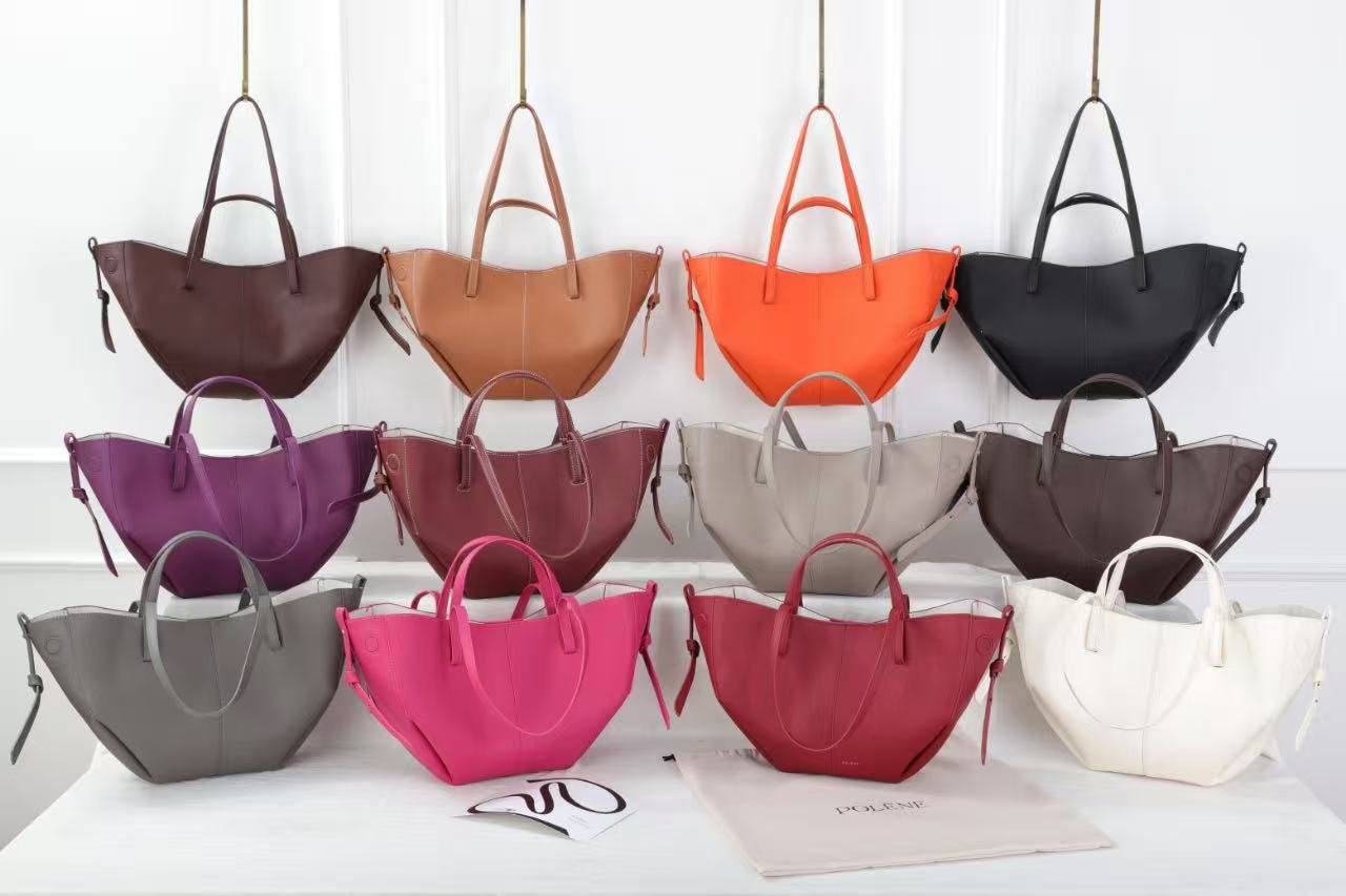 Polene

small 100 dhs🌺
big 110 dhs🌺

Zain143
♥️♥️♥️