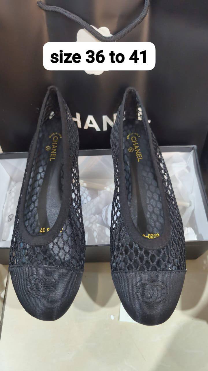 Chanel 

Size 36 to 41 

110 dhs🪙💕

Zain146
♥️♥️♥️