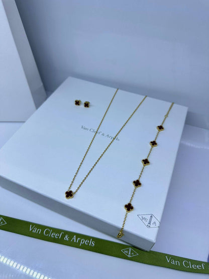 VCA Mini 
Necklace 💥
Earring ✨
Ring 💍 free size
good quality 🍁
With normal boxes 🗃️ 
45 dhs🇦🇪🇦🇪🇦🇪

Zain216
♥️♥️♥️