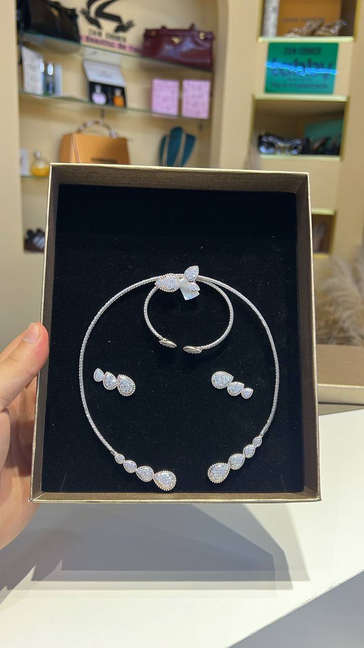Boucheron

Master set

220 dhs

Zain89
♥️♥️♥️