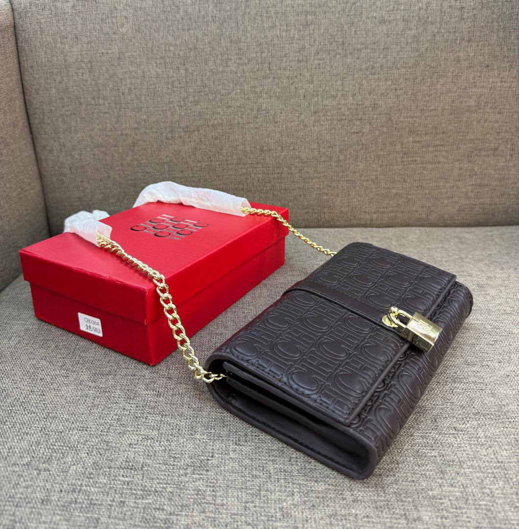 CH
80 dhs❣️
with box
🎁🎁🎁

size 19cm

Zain213
♥️♥️♥️