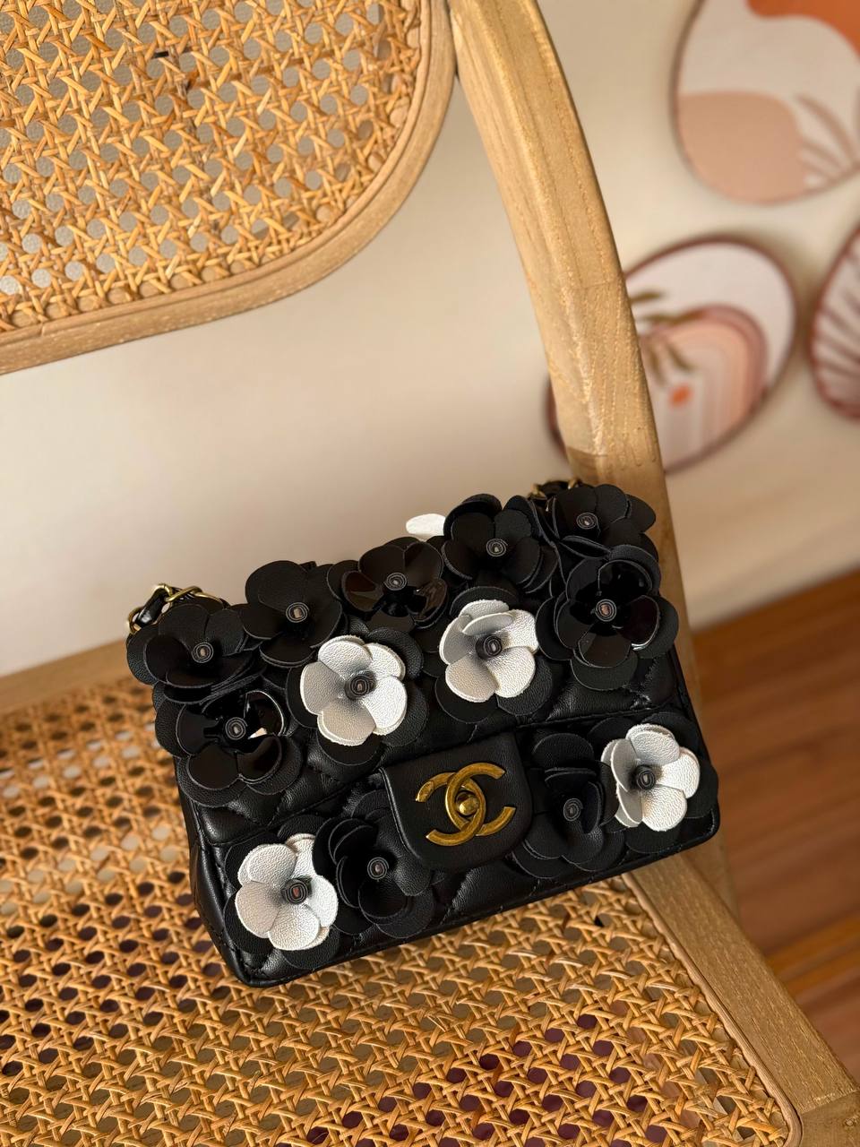 New Collection✨✨✨
CHANEL
20cm
340 dhs🇦🇪🇦🇪
*MASTER QUALITY*
With box🎁

Zain167
♥️♥️♥️