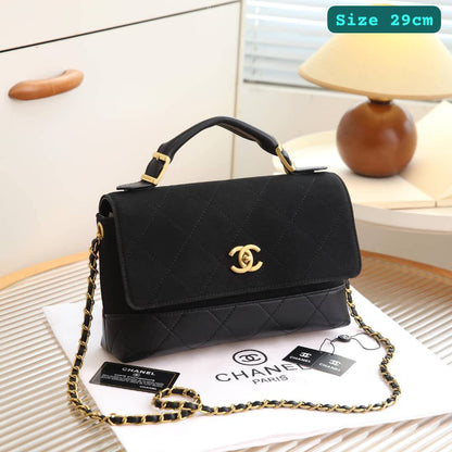Chanel
Good quality 

with box 
🎁🎁

115 dhs🪙🌺

Zain186
♥️♥️♥️