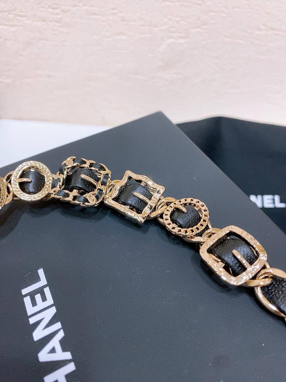 Chanel

Master quality

380 dhs🇦🇪🇦🇪

Zain164
♥️♥️♥️