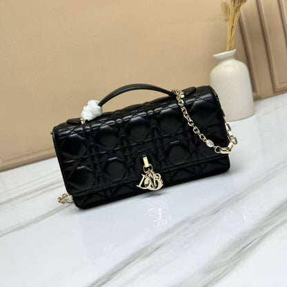 Dior
master💓
270 dhs✅

Zain153
♥️♥️♥️