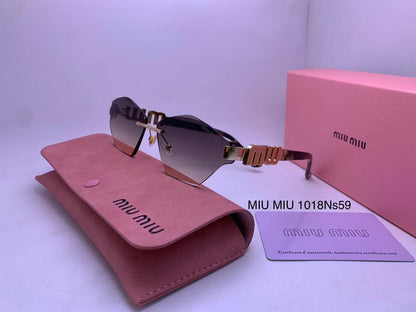 Miu Miu 
70 dhs🇦🇪

Zain126
♥️♥️♥️