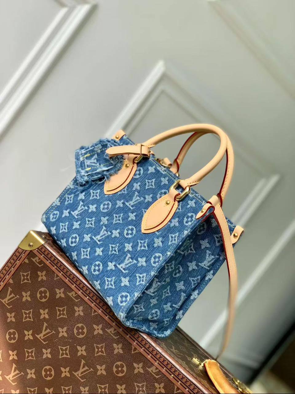 LV 

Size 25cm
AAA QUALITY 

For Price 👇 WhatsApp✅
0568585901 
0507557372
0552275751 Owner Zain 👌

Zain274
♥️♥️♥️
