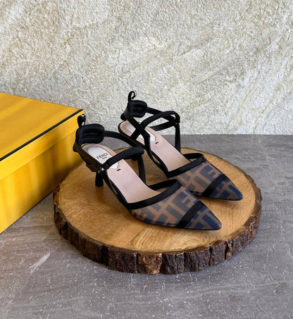 FENDI ✨
SuperMaster Quality 💯
450 dhs✅
Size: 36 -41 💥

Zain171
♥️♥️♥️