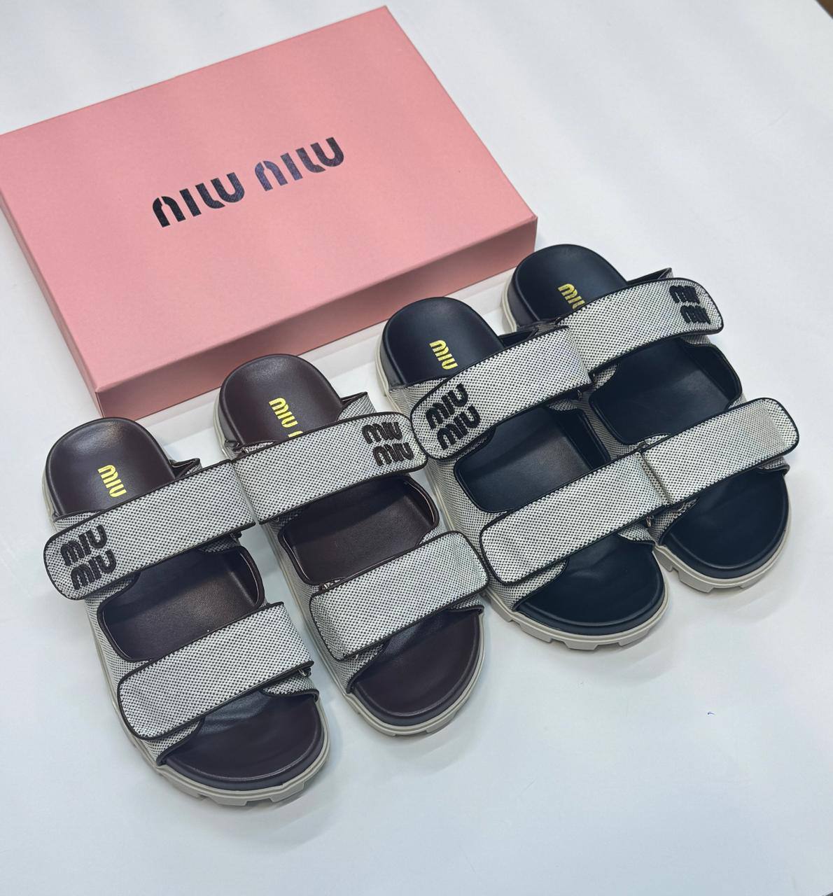 Miu Miu
Size 36-41
110 dhs🪙💕

Zain21
♥️♥️♥️