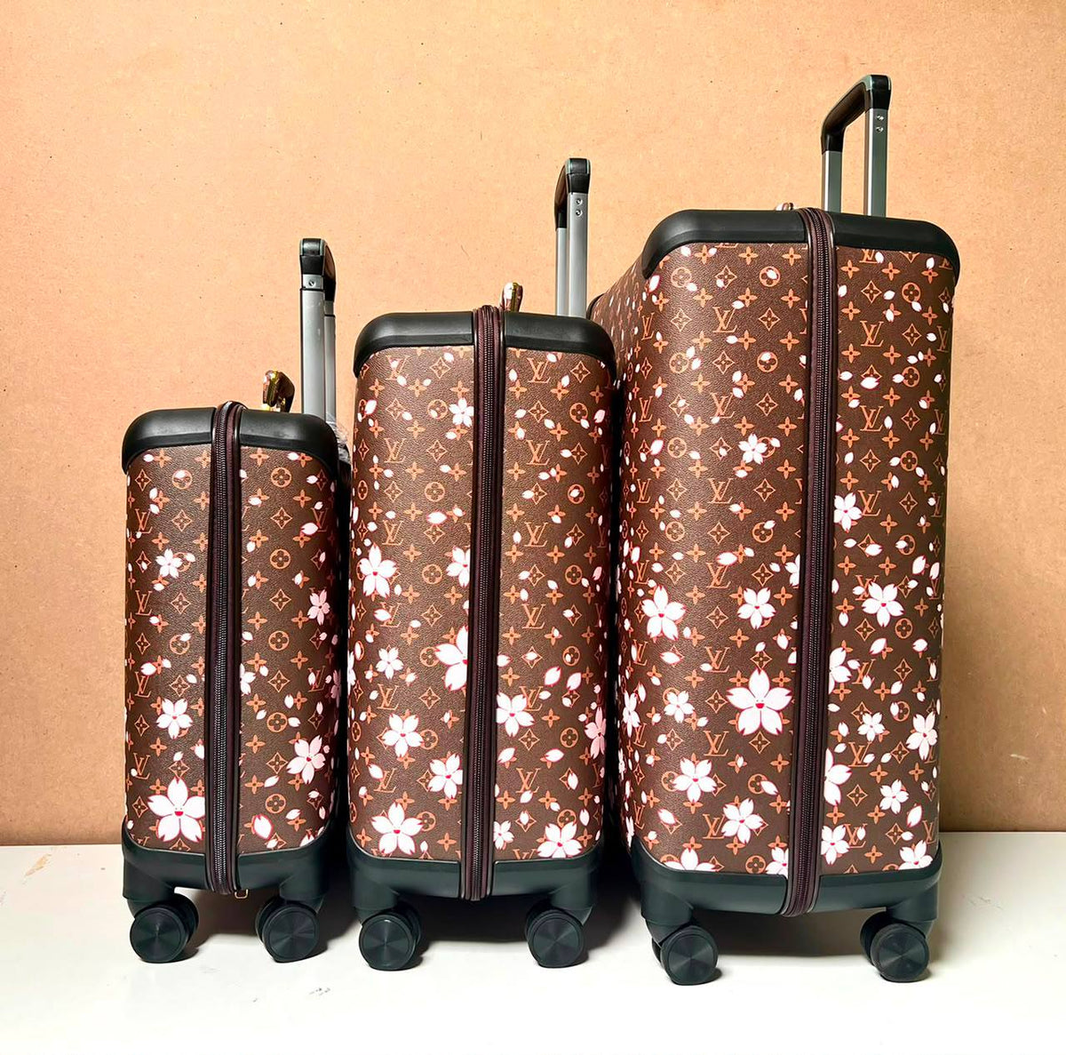 Travel Bags Set
Master💓💓
3in1
650 dhs✅✅

Zain341
♥️♥️♥️