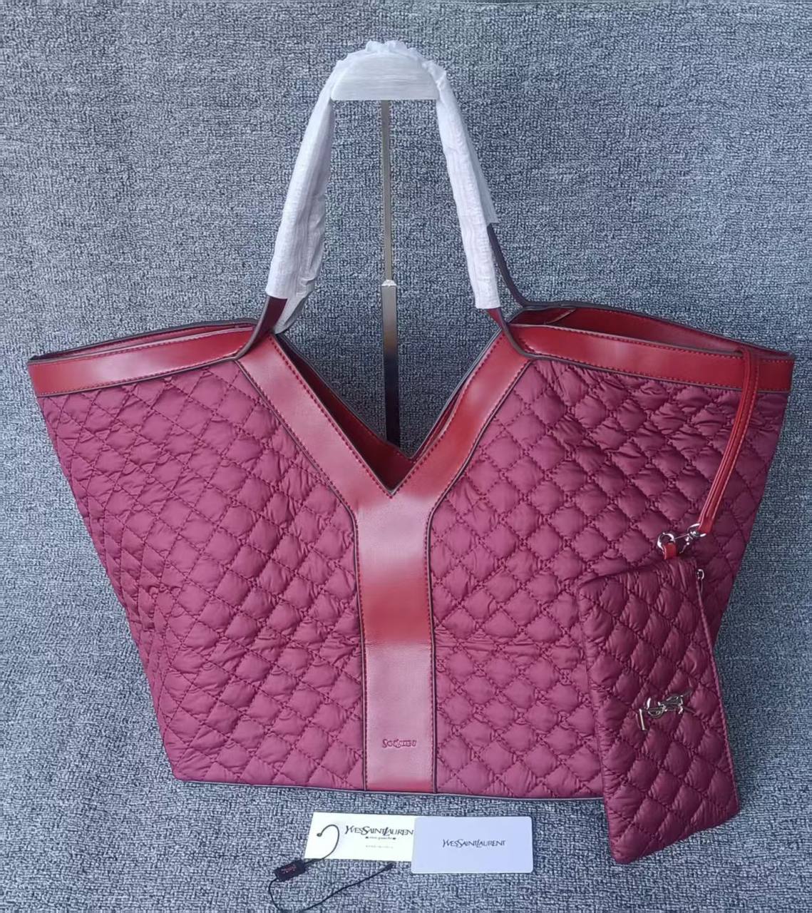YSL
GOOD QUALITY 
120 dhs✅

Zain39
♥️♥️♥️