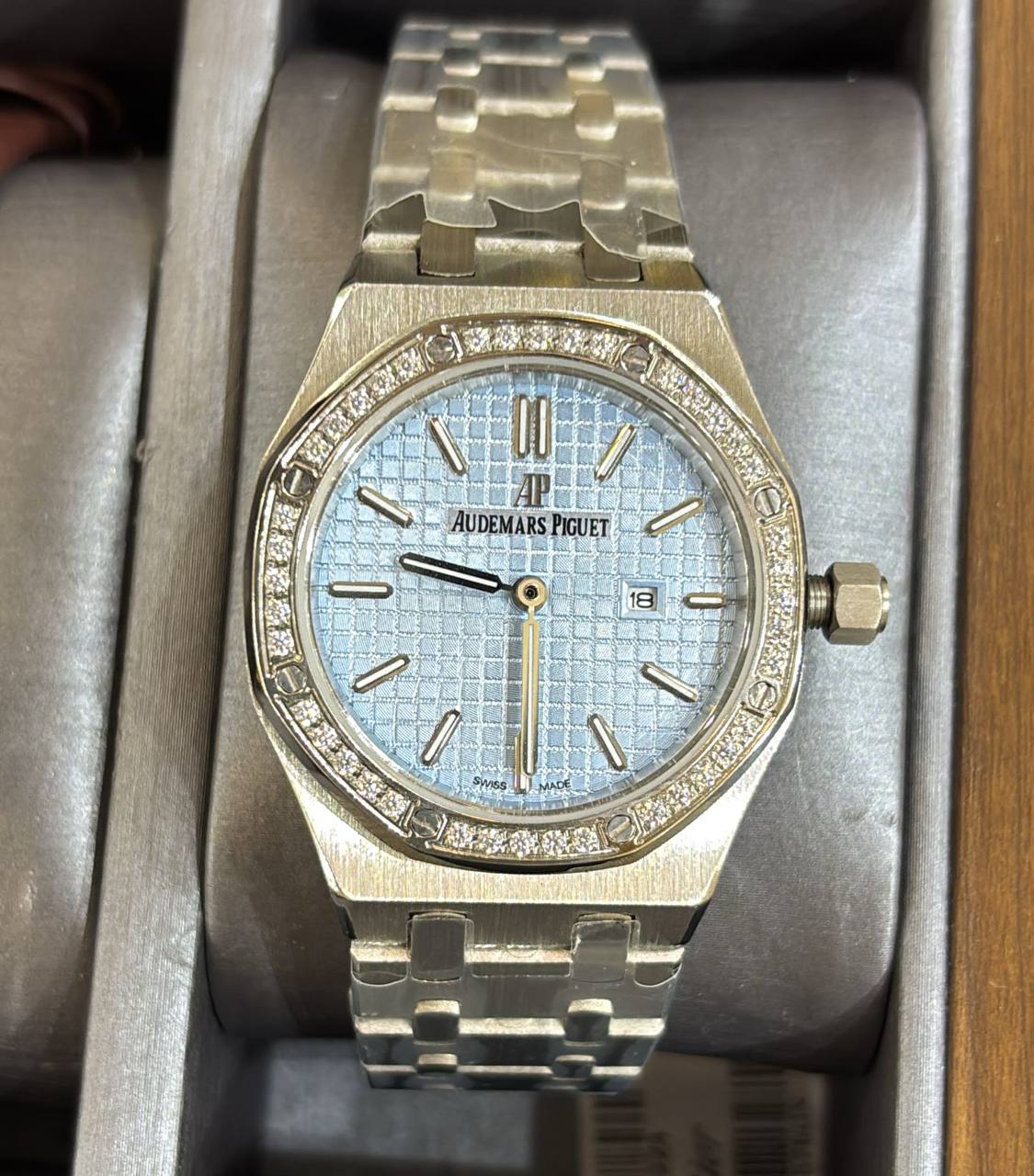 Piguet master

280 dhs 

Zain108
♥️♥️♥️