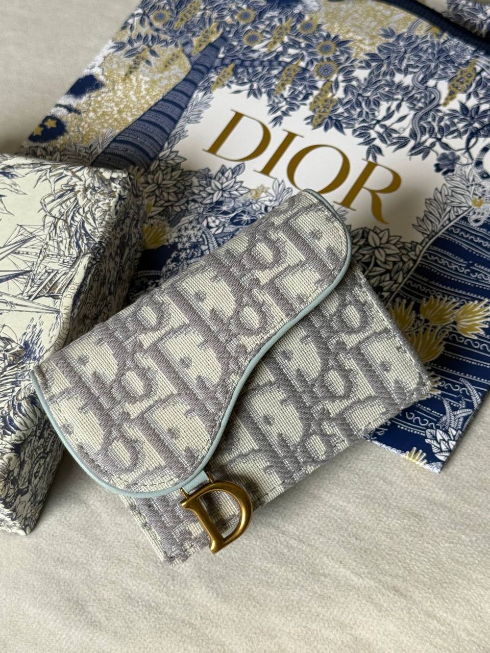 Dior
💜*Super Master*💜
290 dhs🇦🇪

Zain275
♥️♥️♥️