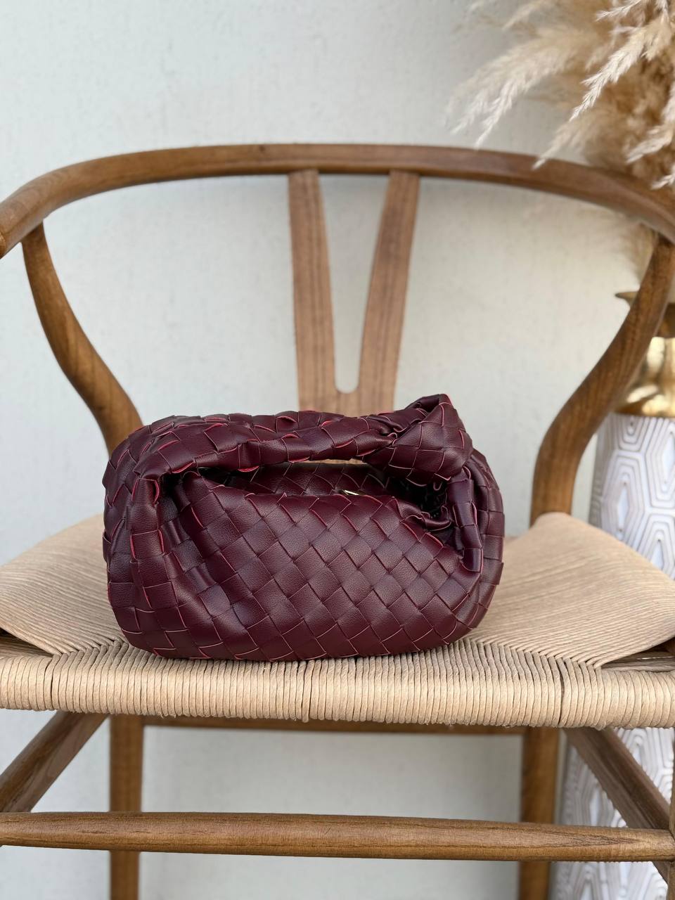 BOTTEGA VENETA*
25cm
350 dhs❤️
Top quality 
With box🎁

Zain167
♥️♥️♥️