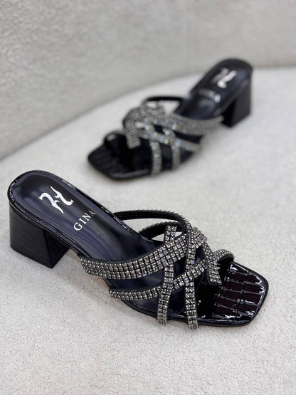 Gina 
110 dhs🇦🇪🇦🇪
Size 36-42

Zain55
♥️♥️♥️