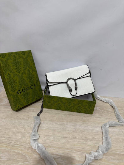 Gucci
85 dhs🪙🌨️ 
high quality 

With box
🎁🎁🎁
Zain26
♥️♥️♥️