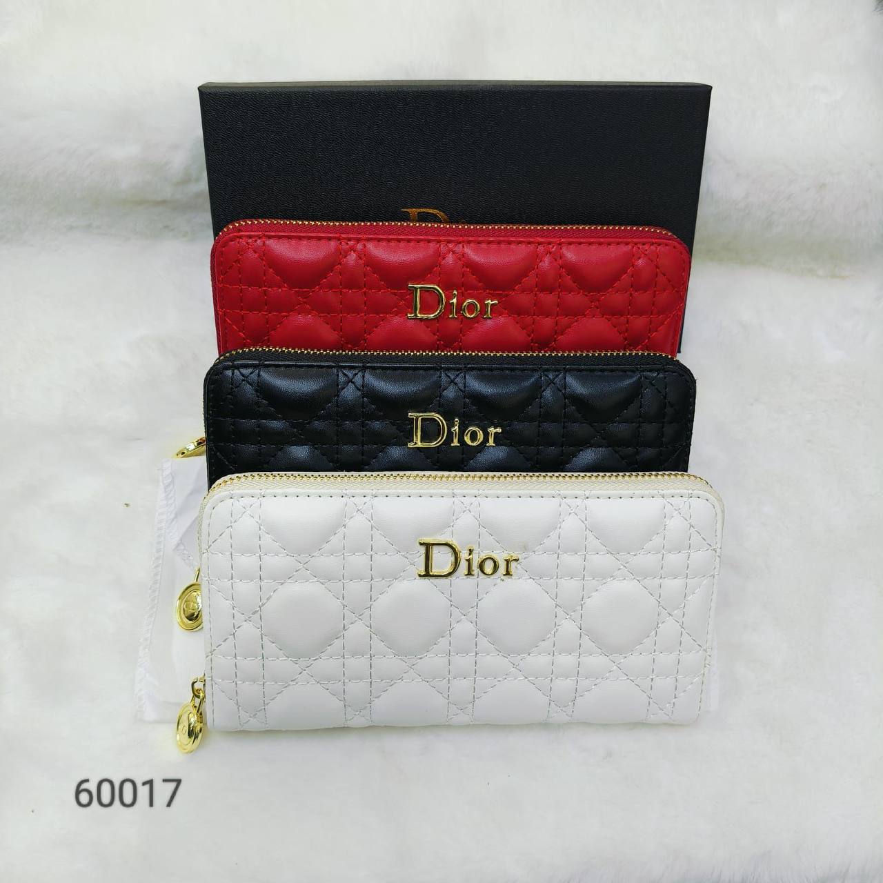 WALLET
LV - Chanel - Dior
GOOD QUALITY
35 dhs🪙💕

Zain40
♥️♥️♥️